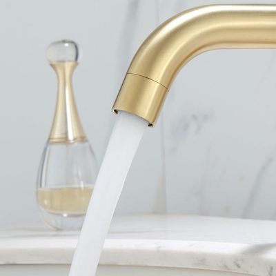 Máy vòi bồn rửa bằng thép không gỉ có kích thước tiêu chuẩn với nước lạnh nóng