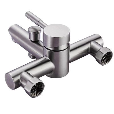 Đánh bóng vòi tắm bằng thép không gỉ chống axit